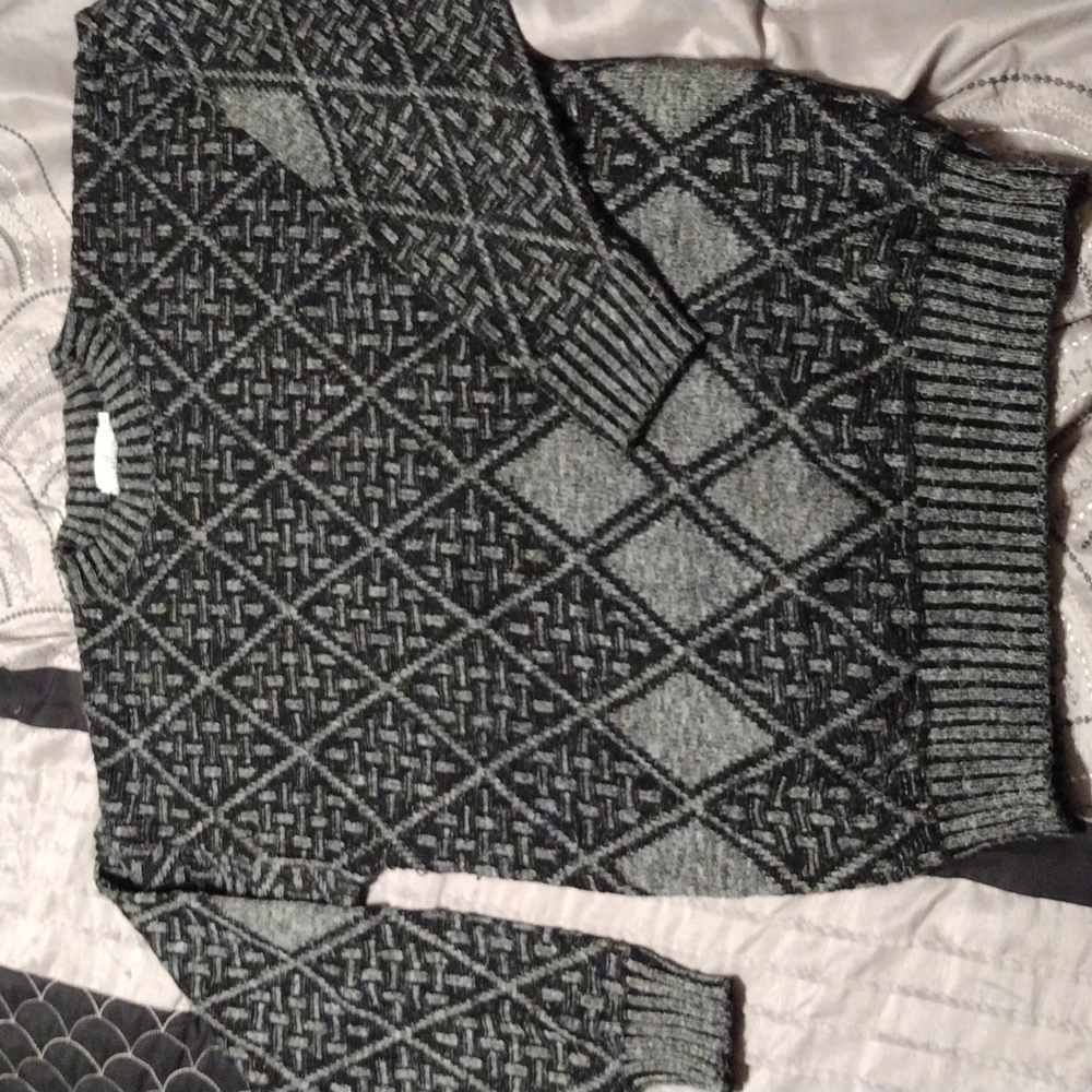 J.J. Cochran men's sweater. Size L tall man.